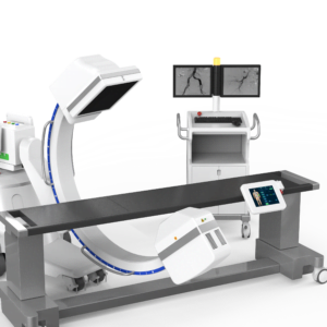 Imagen del arco en C IMS Taurus, destacando su detector plano de 30x30 cm, generador de rayos X de 25 kW, y capacidad para optimizar procedimientos quirúrgicos como ortopedia e intervencionismo vascular, garantizando precisión y comodidad en el entorno quirúrgico.